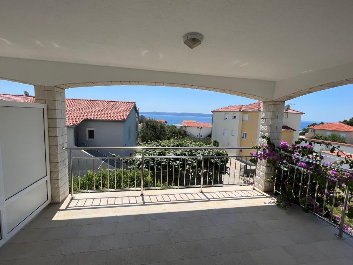 Apartmani Emil โตรกีร์ ภายนอก รูปภาพ