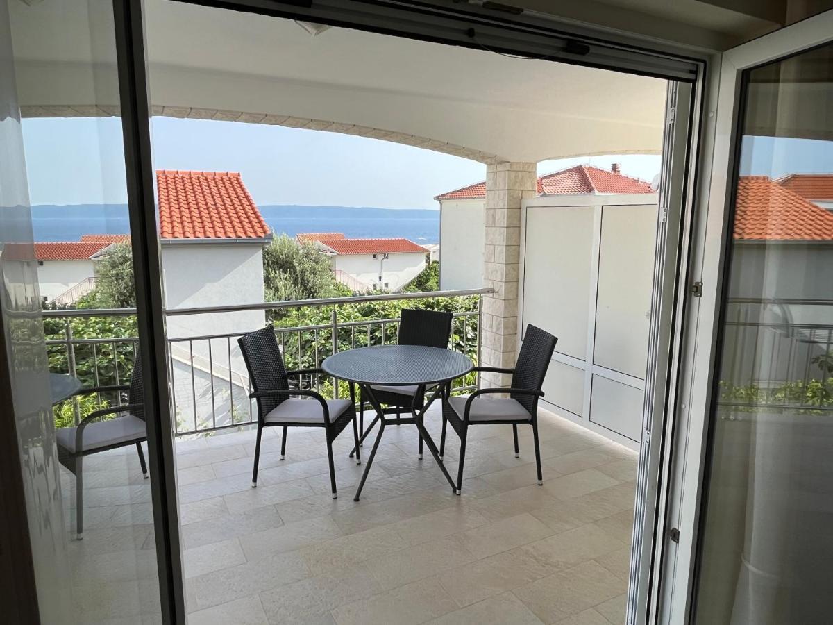Apartmani Emil โตรกีร์ ภายนอก รูปภาพ