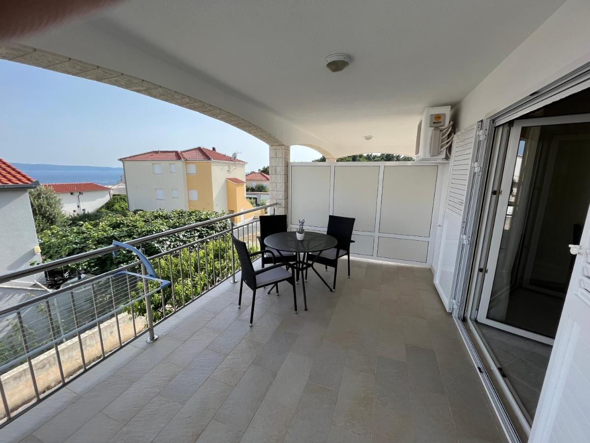 Apartmani Emil โตรกีร์ ภายนอก รูปภาพ