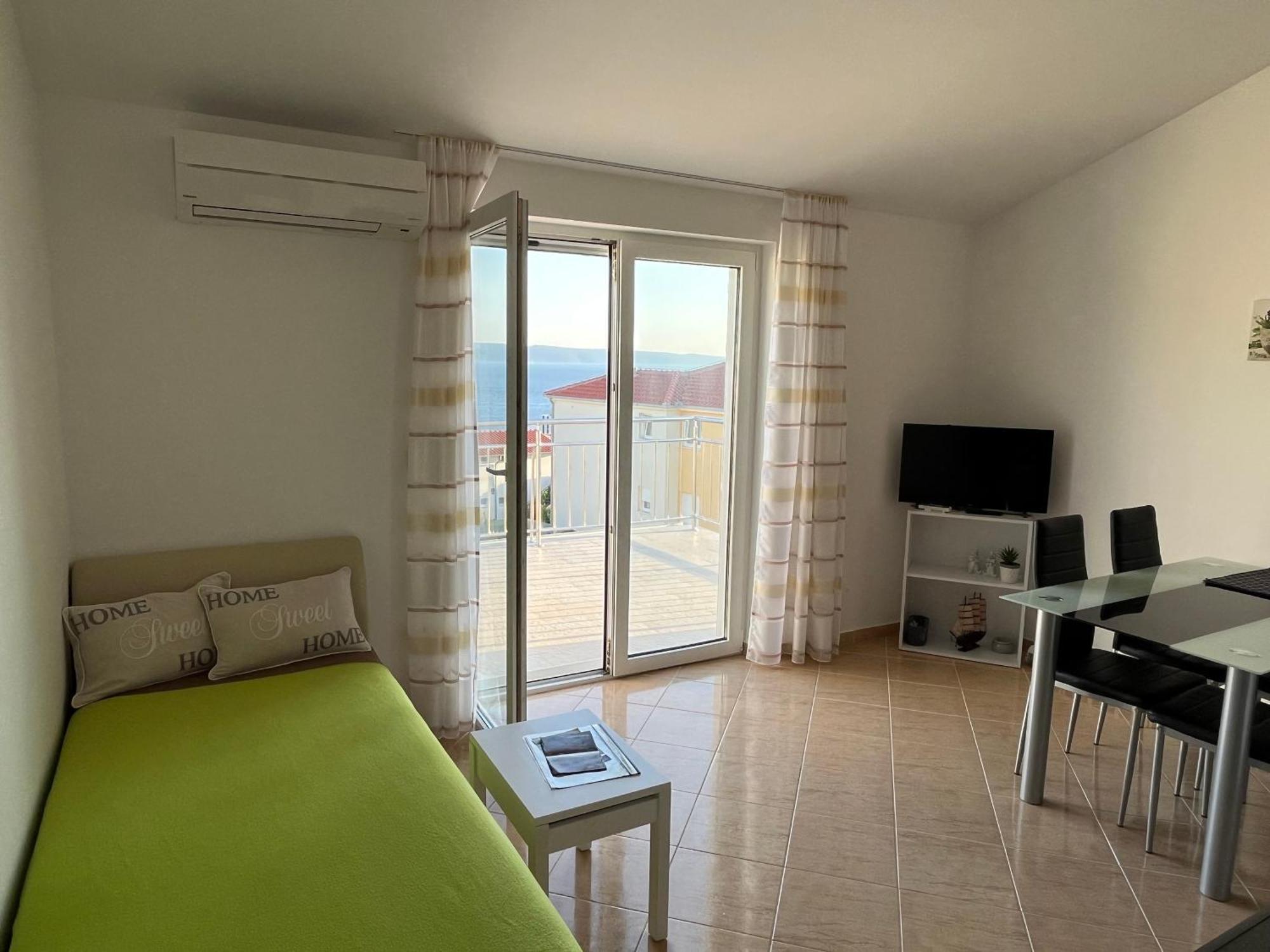 Apartmani Emil โตรกีร์ ภายนอก รูปภาพ